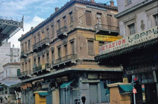 ΔΕΙΤΕ 10 ιστορίες που ΚΡΥΒΕΙ η πιο ωραία γειτονιά της Αθήνας - Το Μοναστηράκι... [photos] - Φωτογραφία 8