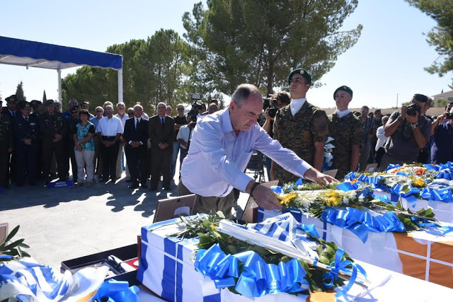 Παρουσία ΥΕΘΑ Πάνου Καμμένου στην τελετή επίσημης παραλαβής λειψάνων Ελλήνων αγωνιστών της Κύπρου - Φωτογραφία 9