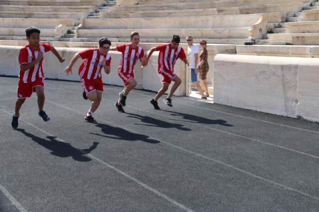 ΧΟΡΤΑΣΑΝ... ΟΛΥΜΠΙΑΚΟ ΚΑΙ ΕΛΛΑΔΑ ΟΙ ΑΥΣΤΡΑΛΟΙ! (PHOTOS) - Φωτογραφία 5