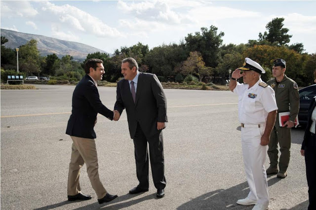 Φωτό από την επίσκεψη του Πρωθυπουργού Αλέξη Τσίπρα στο ΥΠΕΘΑ για την άσκηση «Παρμενίων 2016» - Φωτογραφία 2