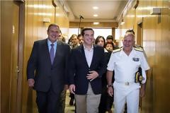Φωτό από την επίσκεψη του Πρωθυπουργού Αλέξη Τσίπρα στο ΥΠΕΘΑ για την άσκηση «Παρμενίων 2016»