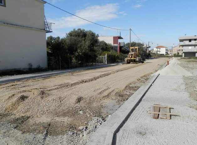 Επίσκεψη του Δημάρχου Ν. Καραπάνου σε έργα οδοποιίας στις περιοχές Καλονής και Αγίου Δημητρίου Μεσολογγίου [photos] - Φωτογραφία 2