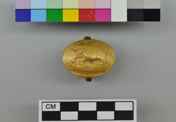 Ο πραγματικός «Αρχοντας των Δαχτυλιδιών» - Τι κρύβει ο 3.500 ετών σπουδαίος τάφος πολεμιστή, γεμάτος με θησαυρούς, στην Πύλο - Φωτογραφία 6