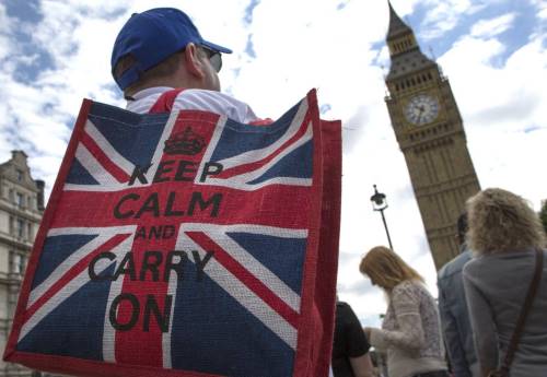 Daily Telegraph: Οι πολίτες της ΕΕ θα παραμείνουν στη Βρετανία και μετά το Brexit - Φωτογραφία 1