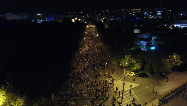 Ανεπανάληπτη γιορτή ο «Νυχτερινός», έγινε η νύχτα μέρα στη Θεσσαλονίκη! - Φωτογραφία 3