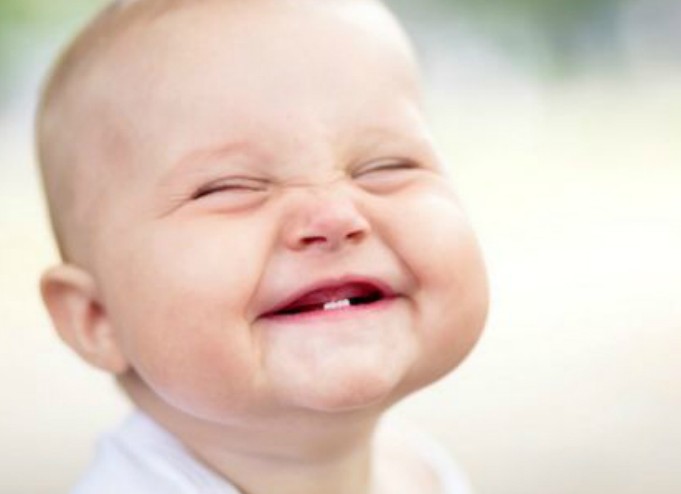 Ποια είναι τα οφέλη του γέλιου για την υγεία σας; - Φωτογραφία 1