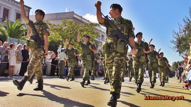 Φωτό και βίντεο από τη στρατιωτική παρέλαση στη Λήμνο - Φωτογραφία 14
