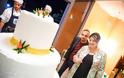 Νύφη και γαμπρός έμειναν με το στόμα ανοιχτό - Η γαμήλια τούρτα έκρυβε εκπλήξεις
