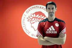 ΠΡΩΤΗ ΜΕ ΜΠΟΣΚΑΝ ΚΑΙ ΔΙΕΘΝΕΙΣ! (PHOTOS)