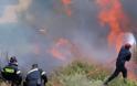 Μαίνεται η μεγάλη φωτιά στα Φαλάσαρνα – Ισχυρή δύναμη της Πυροσβεστικής δίνει μάχη με τις φλόγες