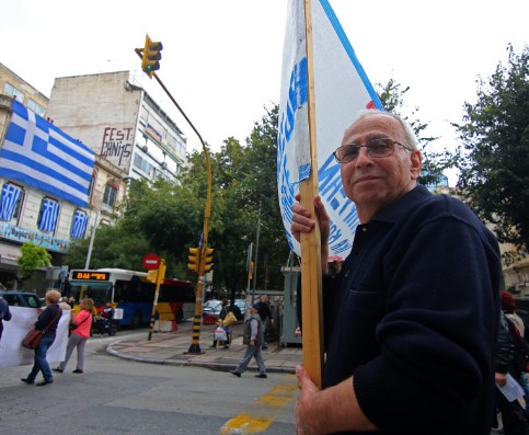 Οι συνταξιούχοι πολιόρκησαν το υπουργείο Μακεδονίας - Θράκης στη Θεσσαλονίκη - Φωτογραφία 3