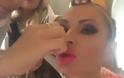 Ρωσίδα ηθοποιός «βγάζει» τα χείλη της για να φάει και γίνεται viral [video]
