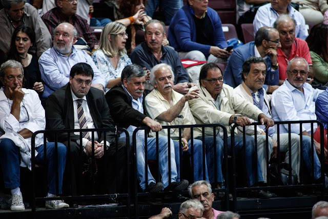 Ολο το παρασκήνιο από το Συνέδριο του ΣΥΡΙΖΑ – Το... μπατσάκι του Τσίπρα στο μάγουλο του Καμμένου [photos] - Φωτογραφία 26