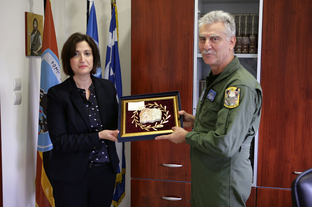 Επίσκεψη Ειδικής Γραμματέως Υπουργείου Εθνικής Άμυνας στο ΑΤΑ και την 110ΠΜ - Φωτογραφία 7