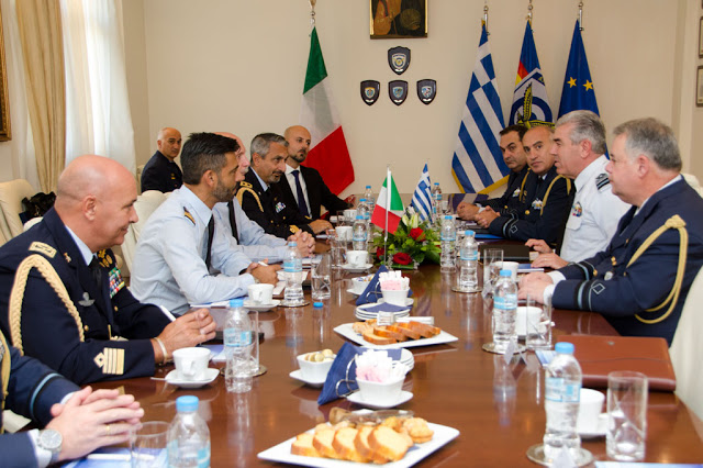Συνάντηση Αρχηγού ΓΕΑ με τον Αρχηγό της Ιταλικής Πολεμικής Αεροπορίας - Φωτογραφία 3