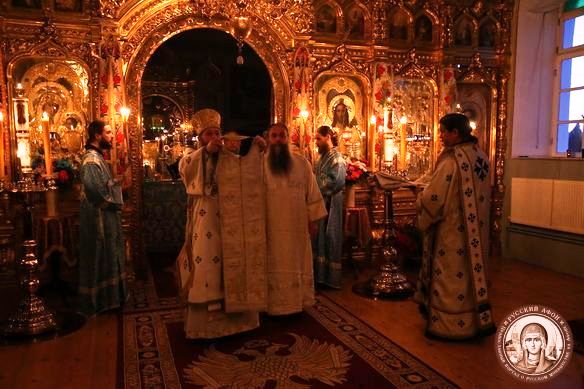 9134 - Φωτογραφίες από την εις πρεσβύτερο χειροτονία του νέου Ηγουμένου της Ιεράς Μονής Αγίου Παντελεήμονος (Ρωσικό) στο Άγιο Όρος - Φωτογραφία 7