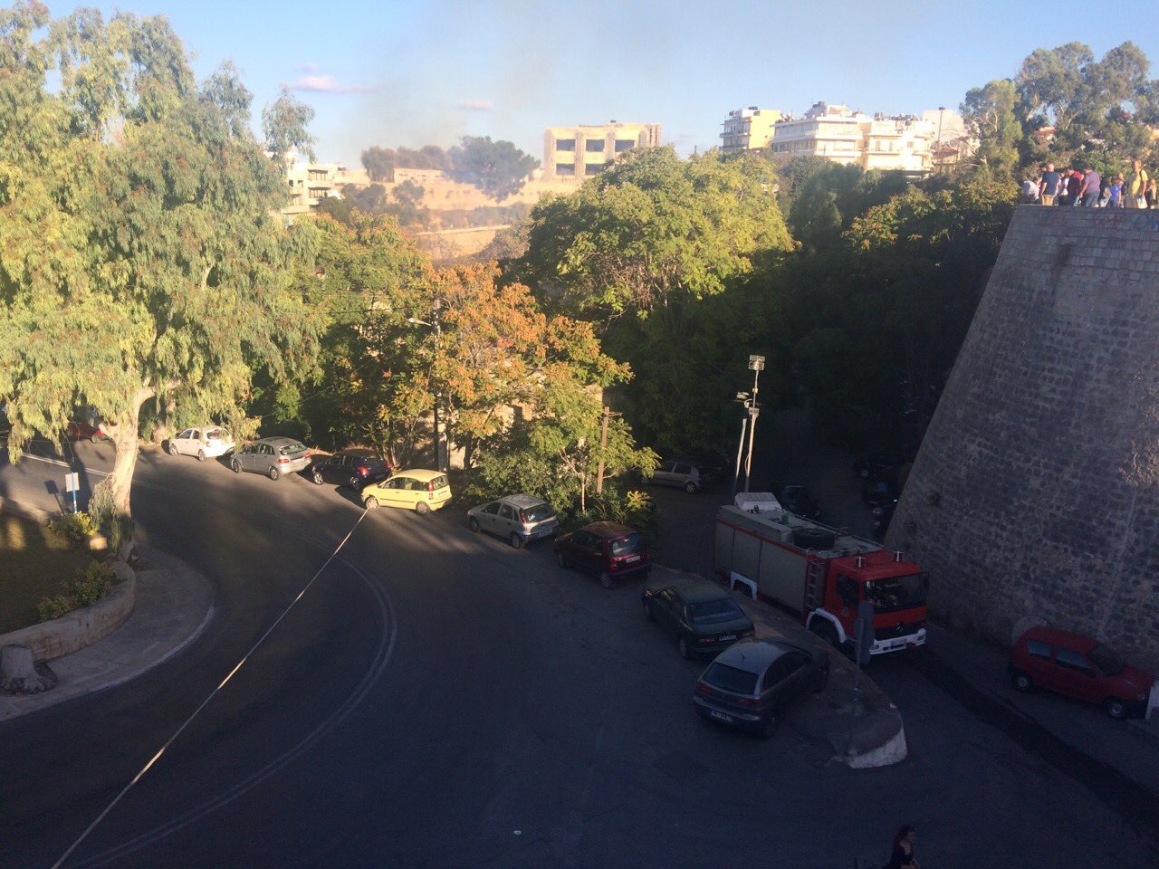 Συναγερμός στην πυροσβεστική για φωτιά στο κέντρο του Ηρακλείου [photos] - Φωτογραφία 5