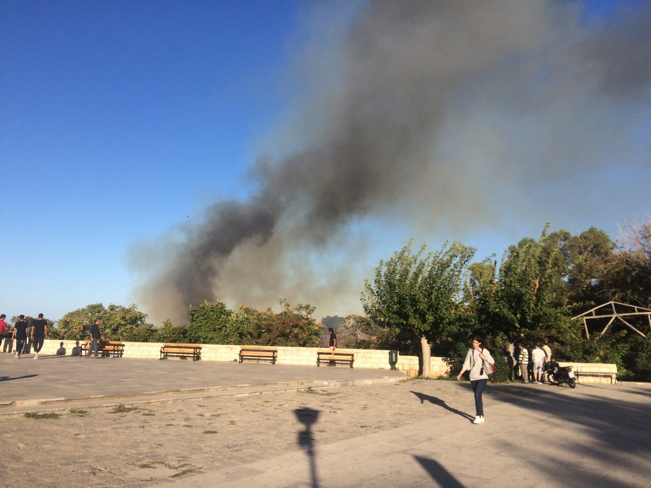 Συναγερμός στην πυροσβεστική για φωτιά στο κέντρο του Ηρακλείου [photos] - Φωτογραφία 6
