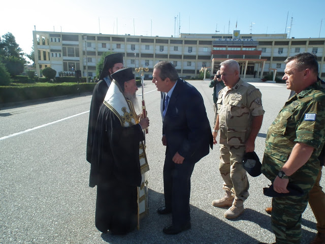 Παρουσία ΥΕΘΑ Πάνου Καμμένου στην Τελετή Παράδοσης Πολεμικών Σημαιών σε Σχηματισμούς και Μονάδες της 1ης Στρατιάς (110 Φωτό) - Φωτογραφία 17