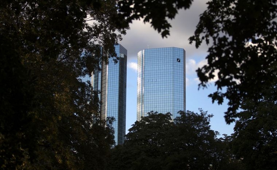 Deutsche Bank: Πιέσεις για να «μικρύνει» στις ΗΠΑ - Φωτογραφία 1