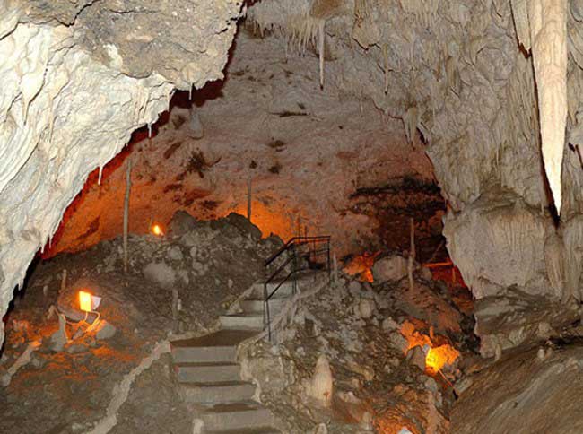 Σπήλαιο της Ανεμότρυπας των Πραμάντων, στα Τζουμέρκα - Μία μεγαλειώδης δημιουργία της φύσης - Φωτογραφία 2