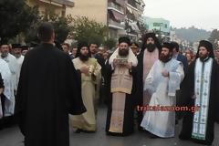Πλήθος πιστών στα Τρίκαλα προσκύνησαν τα Ιερά Λείψανα των Αγίων Ενδόξων Νεοφανών Μαρτύρων Ραφαήλ, Νικολάου και Ειρήνης