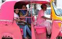 Ροζ ταξί μόνο για γυναίκες - Φωτογραφία 2