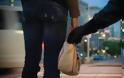 Ηράκλειο: Άρπαξε με τη βία την τσάντα μιας γυναίκας – Λίγο αργότερα φόρεσε χειροπέδες