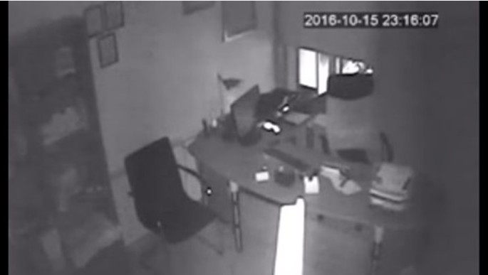 ΑΠΙΣΤΕΥΤΟ βίντεο - Ντοκουμέντο από τη στιγμή που τα 5,5 Ρίχτερ ταρακούνησαν τα Ιωάννινα - Φωτογραφία 1