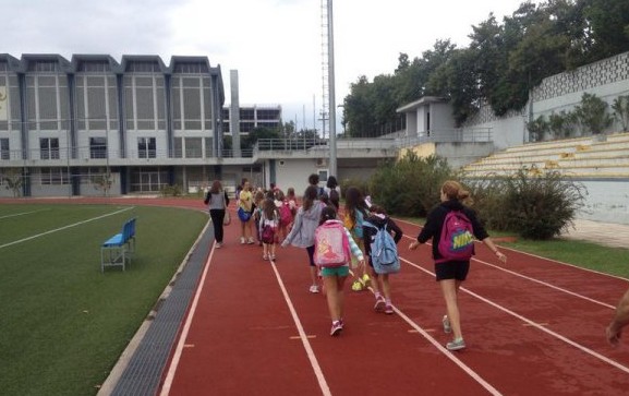 Ξεκινούν οι Αθλοτόποι, η αθλητική απασχόληση παιδιών στους χώρους δημοτικών σχολείων - Φωτογραφία 1