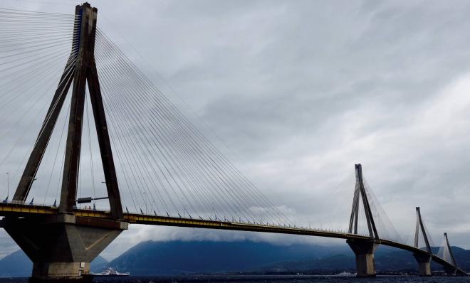 Όταν ο ουρανός... δακρύζει πάνω από τη Γέφυρα - ΔΕΙΤΕ εκπληκτικές ΦΩΤΟΓΡΑΦΙΕΣ - Φωτογραφία 12