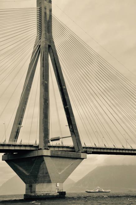 Όταν ο ουρανός... δακρύζει πάνω από τη Γέφυρα - ΔΕΙΤΕ εκπληκτικές ΦΩΤΟΓΡΑΦΙΕΣ - Φωτογραφία 14