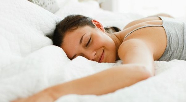 5 εύκολα beauty tips που θα σε κάνουν πιο όμορφη ενώ κοιμάσαι - Φωτογραφία 1