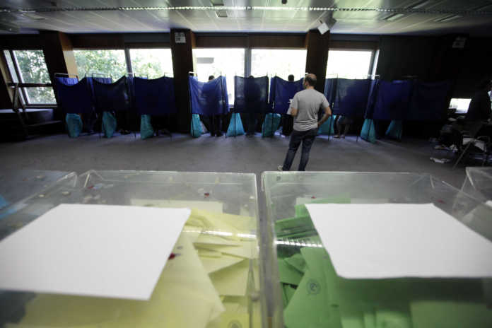 Αυτοδιοικητικές εκλογές: “Μετωπική” για την απλή αναλογική - ΝΔ: Θα την καταργήσουμε - Φωτογραφία 1