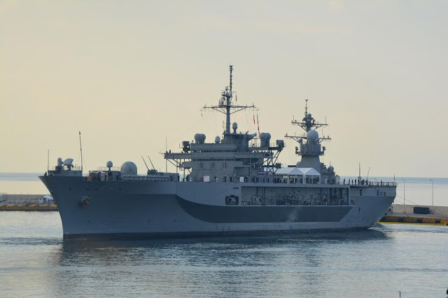 USS MOUNT WHITNEY: Η ναυαρχίδα του 6ου στόλου ήρθε στον Πειραιά (video) - Φωτογραφία 1
