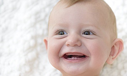 10 πράγματα που πρέπει οπωσδήποτε να ξέρετε για τα δόντια του μωρού σας - Φωτογραφία 1