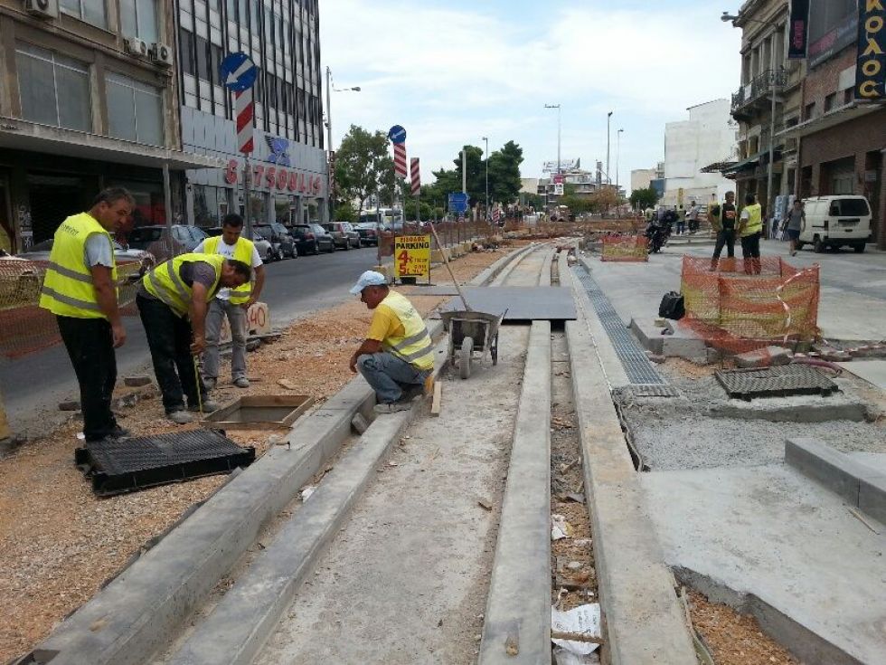 Επέκταση Τραμ προς Πειραιά: Μάχη για να τελειώσουν τα έργα στο κέντρο, κριτική από το Δήμο - Φωτογραφία 1