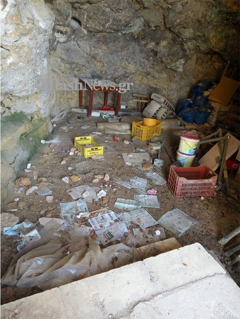 Τουρίστες καμαρώνουν τα σκουπίδια της παλιάς πόλης των Χανίων - Φωτογραφία 4