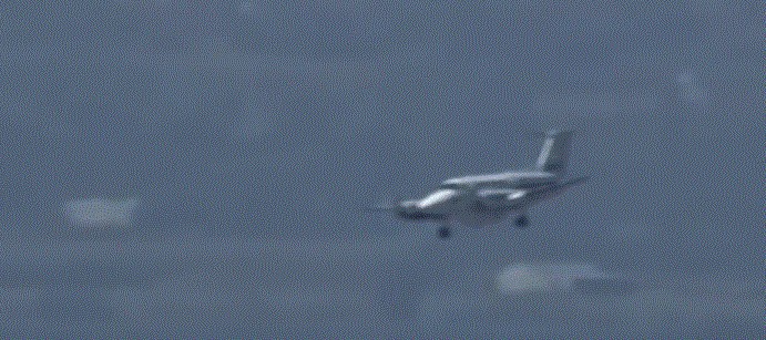 Η προσγείωση αεροσκάφους που κάνει θραύση στο διαδίκτυο - Φωτογραφία 1