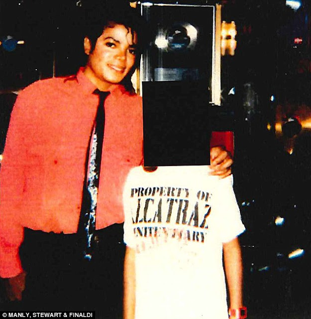 ΑΝΑΤΡΙΧΙΑΣΤΙΚΗ καταγγελία: Ο Michael Jackson με βiαζε από 12 χρονών και... -  Δείτε Σοκαριστικά Ντοκουμέντα - Φωτογραφία 2