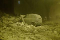 Εικόνες καταστροφής από το ισχυρό χτύπημα του Εγκέλαδου με έναν νεκρό στην Ιταλία!
