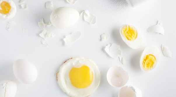 Γιατί πρέπει να σταματήσεις να τρως μόνο το ασπράδι του αυγού - Φωτογραφία 1