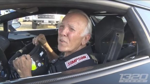 71χρονος παππούς κερδίζει αγώνα επιτάχυνσης με ταχύτητα εξόδου 363 km/h! [video] - Φωτογραφία 1