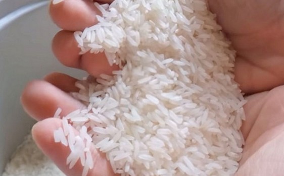 ΠΡΟΣΟΧΗ: Η Κίνα φτιάχνει Ρύζι από ΠΛΑΣΤΙΚΟ και είναι ο,τι Χειρότερο για την Υγεία μας - Δείτε ΠΩΣ να το Εντοπίσετε... [photos+video] - Φωτογραφία 1