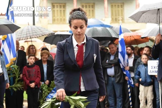 Καταθέσεις στεφάνων από μαθητές για την Εθνική Επέτειο της 28ης Οκτωβρίου στο Άργος - Φωτογραφία 8