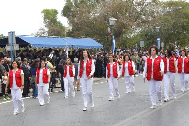 Η παρέλαση στο Ηράκλειο: Τα φωτογραφικά στιγμιότυπα που εντυπωσίασαν... - Φωτογραφία 15