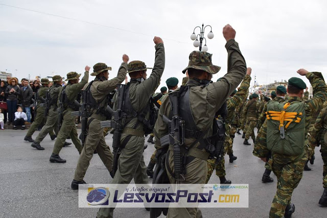 Με πλήθος κόσμου, ισχυρή αστυνομική δύναμη και ψιλόβροχο πραγματοποιήθηκε η παρέλαση της 28η Οκτωβρίου στην Μυτιλήνη (pics, vid) - Φωτογραφία 13