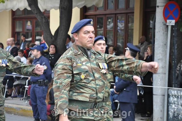 Φωτό από τη στρατιωτική παρέλαση στη Χίο - Φωτογραφία 13