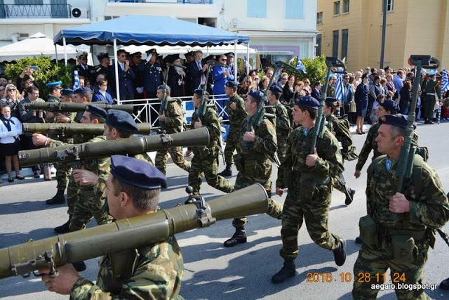 Φωτό από τη στρατιωτική παρέλαση στη Σάμο - Φωτογραφία 17