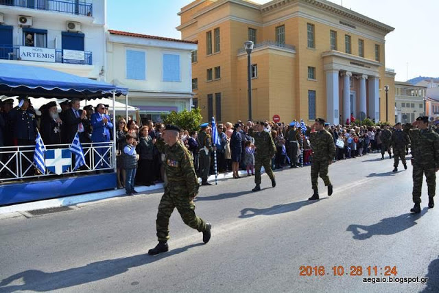 Φωτό από τη στρατιωτική παρέλαση στη Σάμο - Φωτογραφία 18